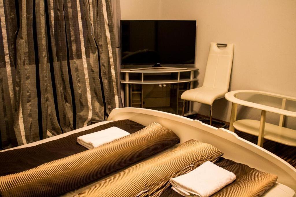 Brassoi Vendeghaz Hotel มิชโคลซ์ ภายนอก รูปภาพ